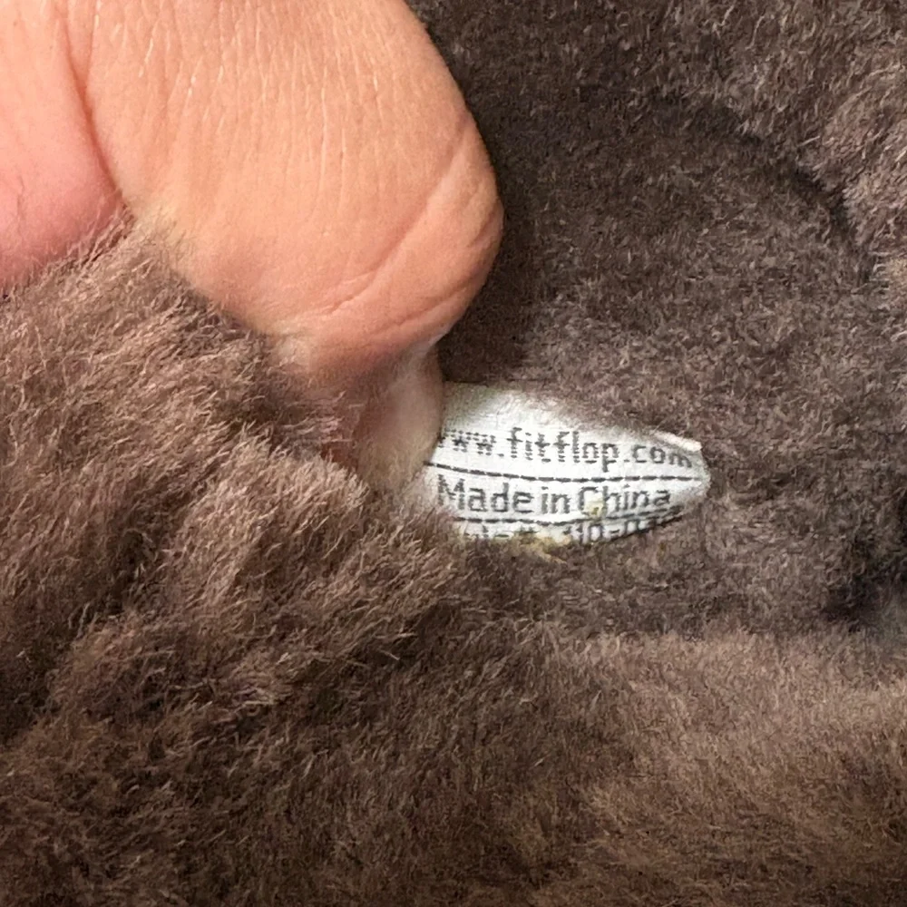 Fitflop Mukluk Sheepskin winter Boots,size 2